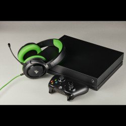 Слушалки CORSAIR HS35 Gaming Headset (50mm неодимови говорители, контрол на звука, микрофон) Green, CA-9011197-EU