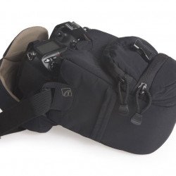 Раници и чанти за лаптопи TUCANO BCSP :: Чанта за цифрова SLR камера, черен цвят